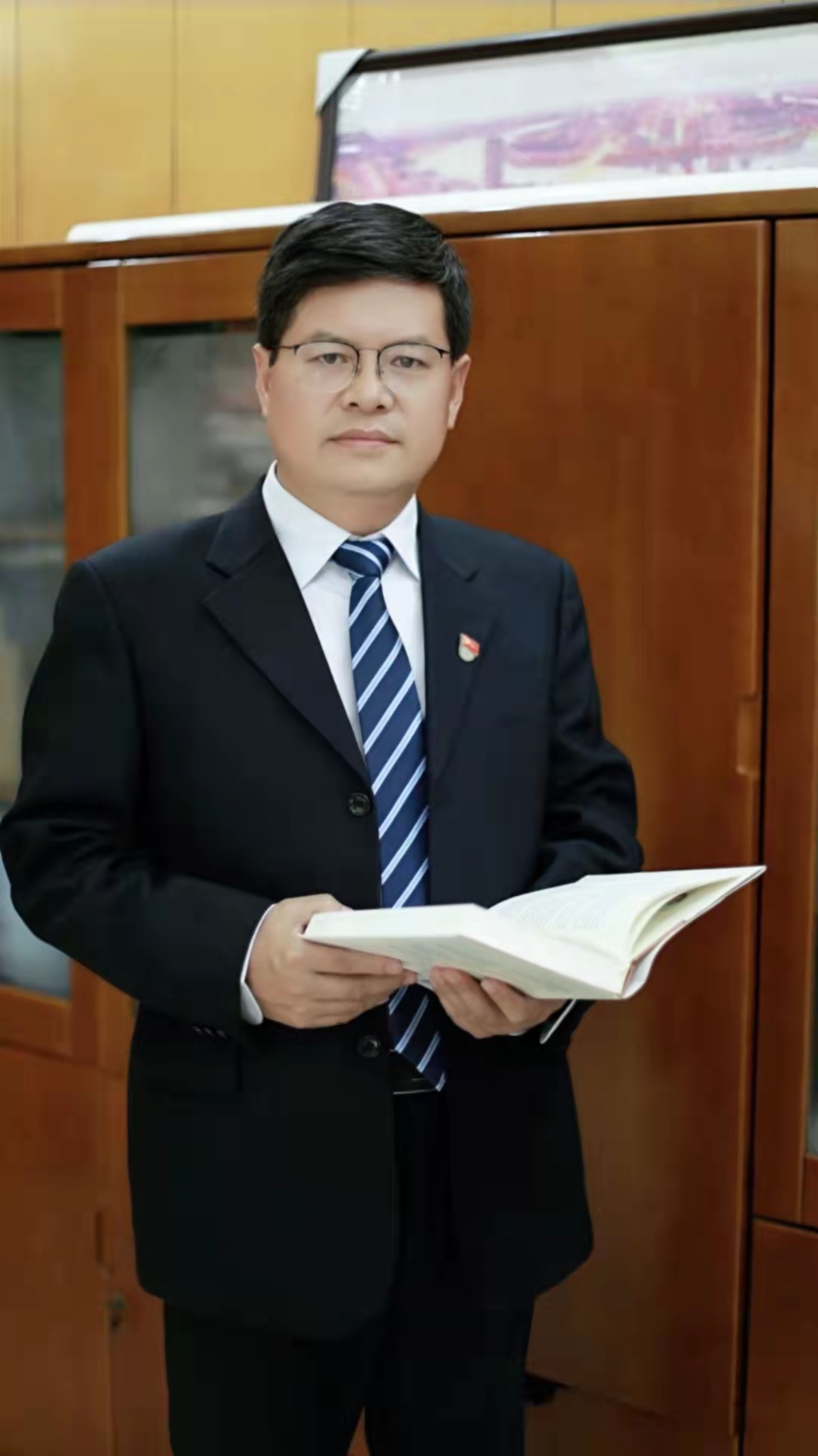 1637650372907831.jpg 胡魁华.jpg