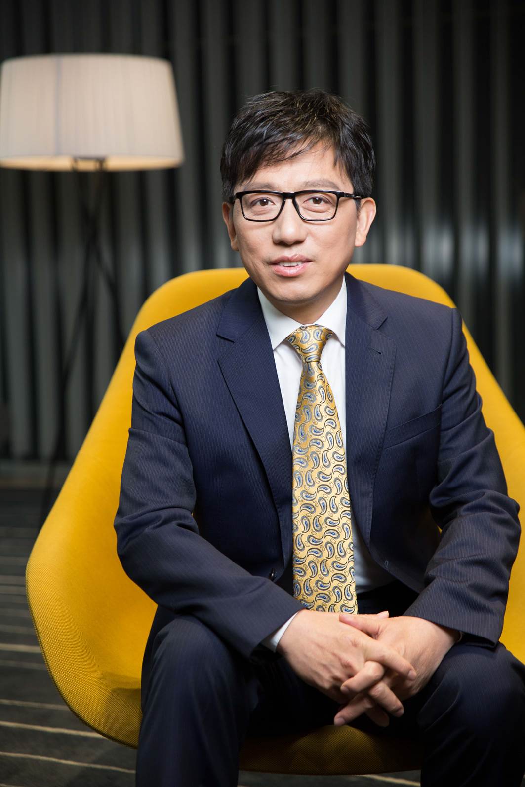 顾均辉.jpg